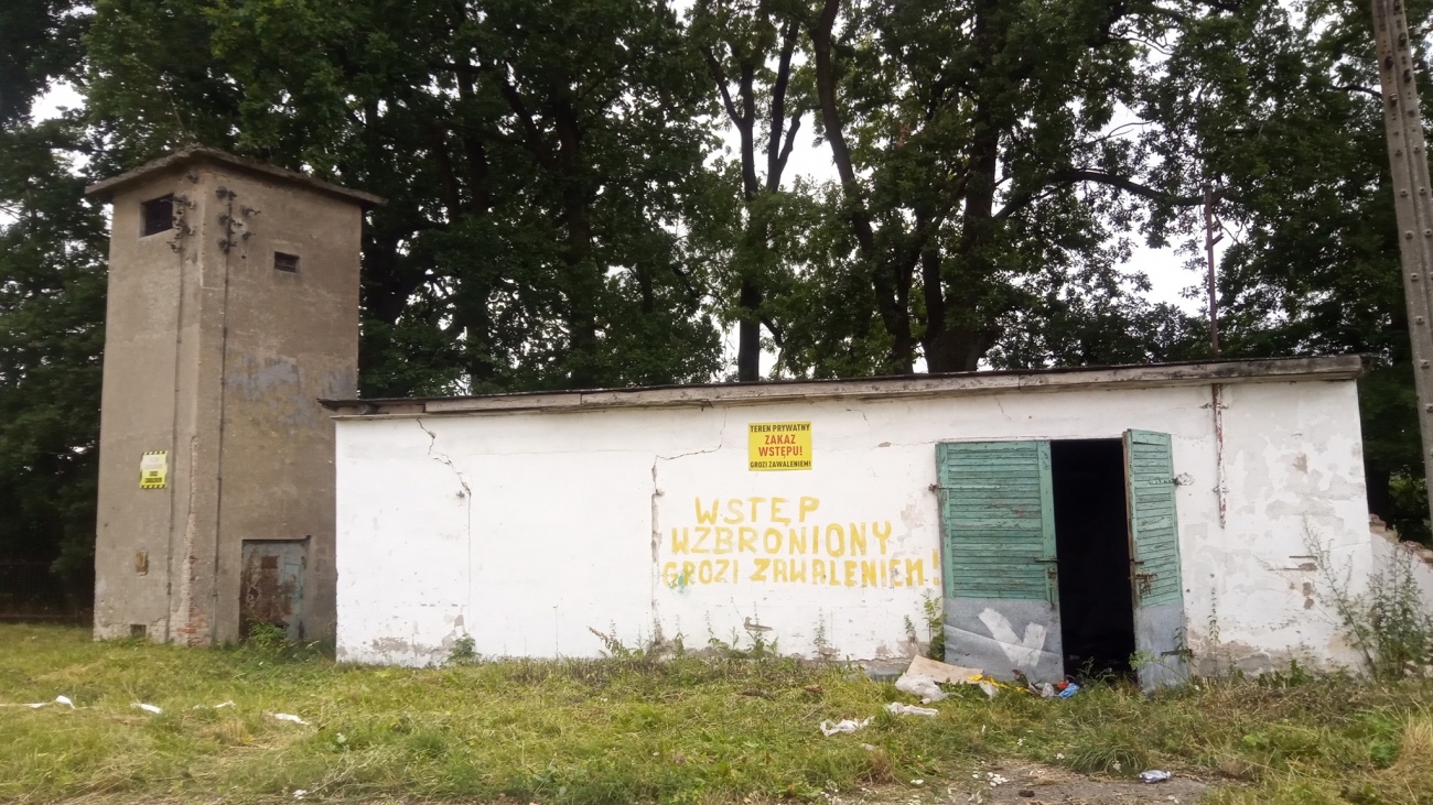 Wyburzenie dwóch garaży oraz stacji transformatorowej Firma Budowlana Warminsko Mazurskie GreenBud 8