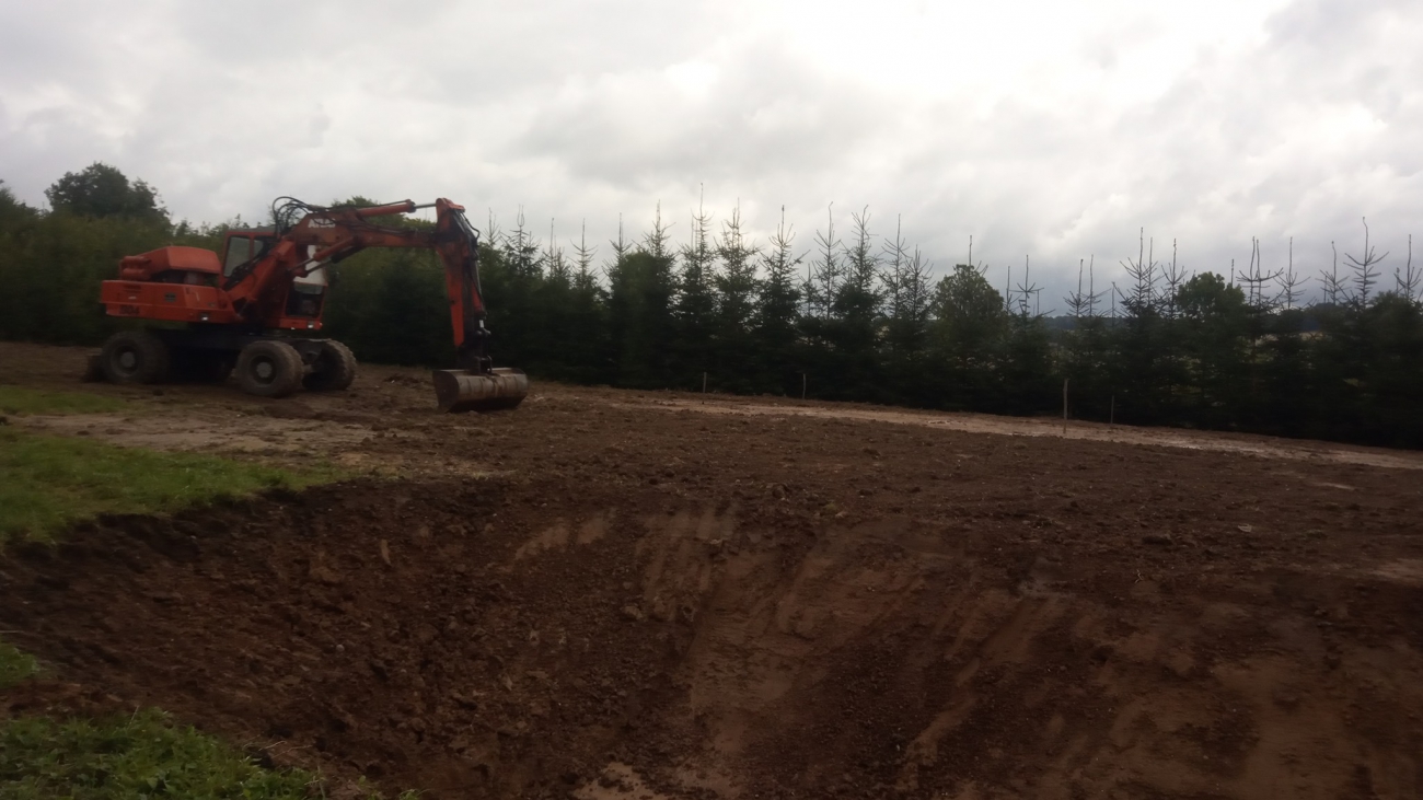 Wykopanie stawu wraz z rozplantowaniem urobku i niwelacją teren Firma Budowlana Warminsko Mazurskie GreenBud 5
