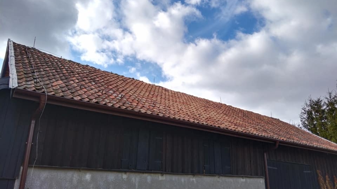 Wykonanie orynnowania na budynku gospodarczym